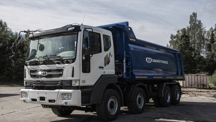 Daewoo Novus CR8M7 8x4 Самосвал
